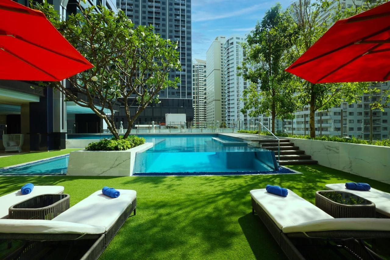Silq Hotel & Residence, Managed By The Ascott Limited Bangkok Exterior photo The pool at the hotel
